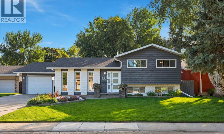 421 Birch Crescent