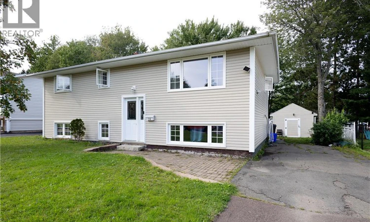 14 Brewster Street