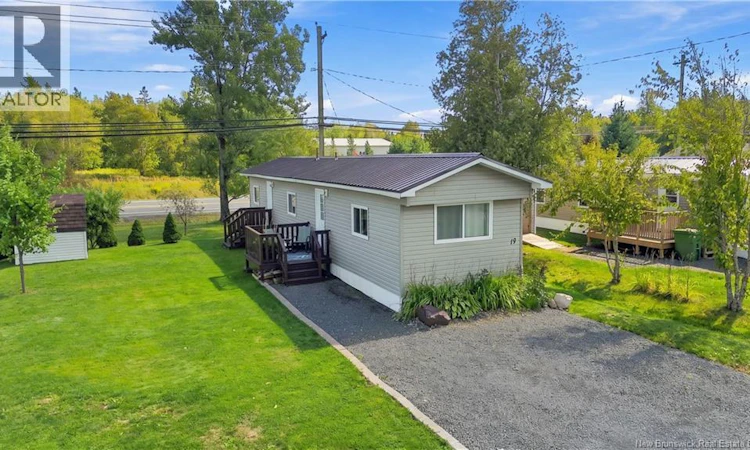 19 Hedgeview Drive