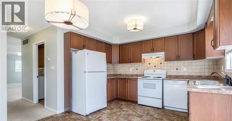 B-935 Glasgow Street, Kitchener, ON, N2N 0B5 - 11