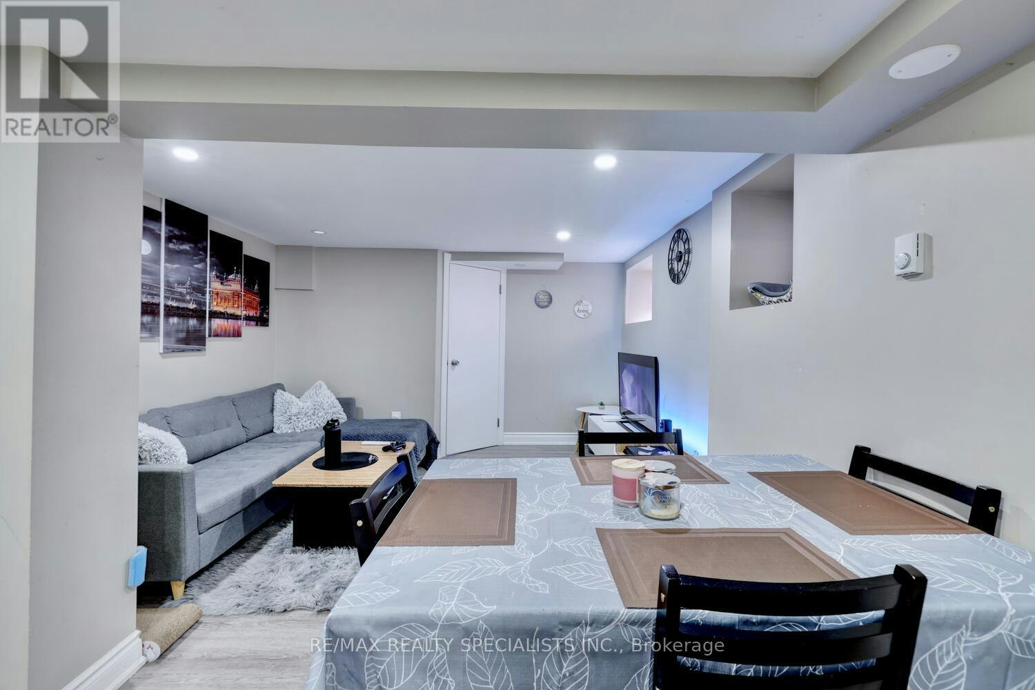 4-118 Fairholt Road S, Hamilton, ON, L8M 2T7 - 3