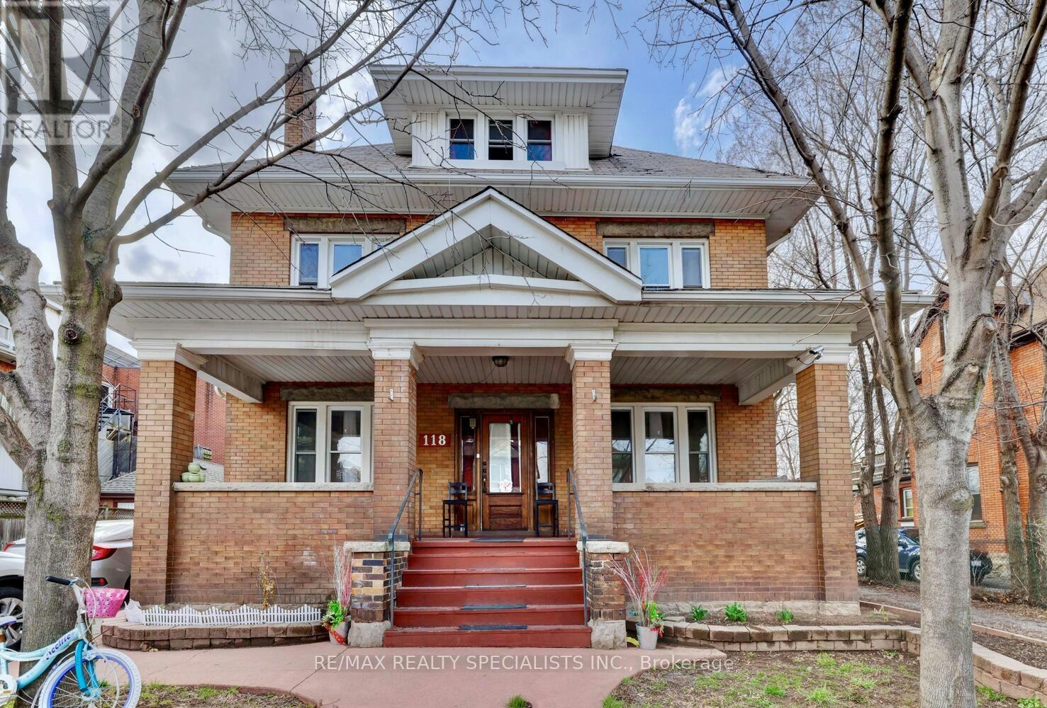 4-118 Fairholt Road S, Hamilton, ON, L8M 2T7