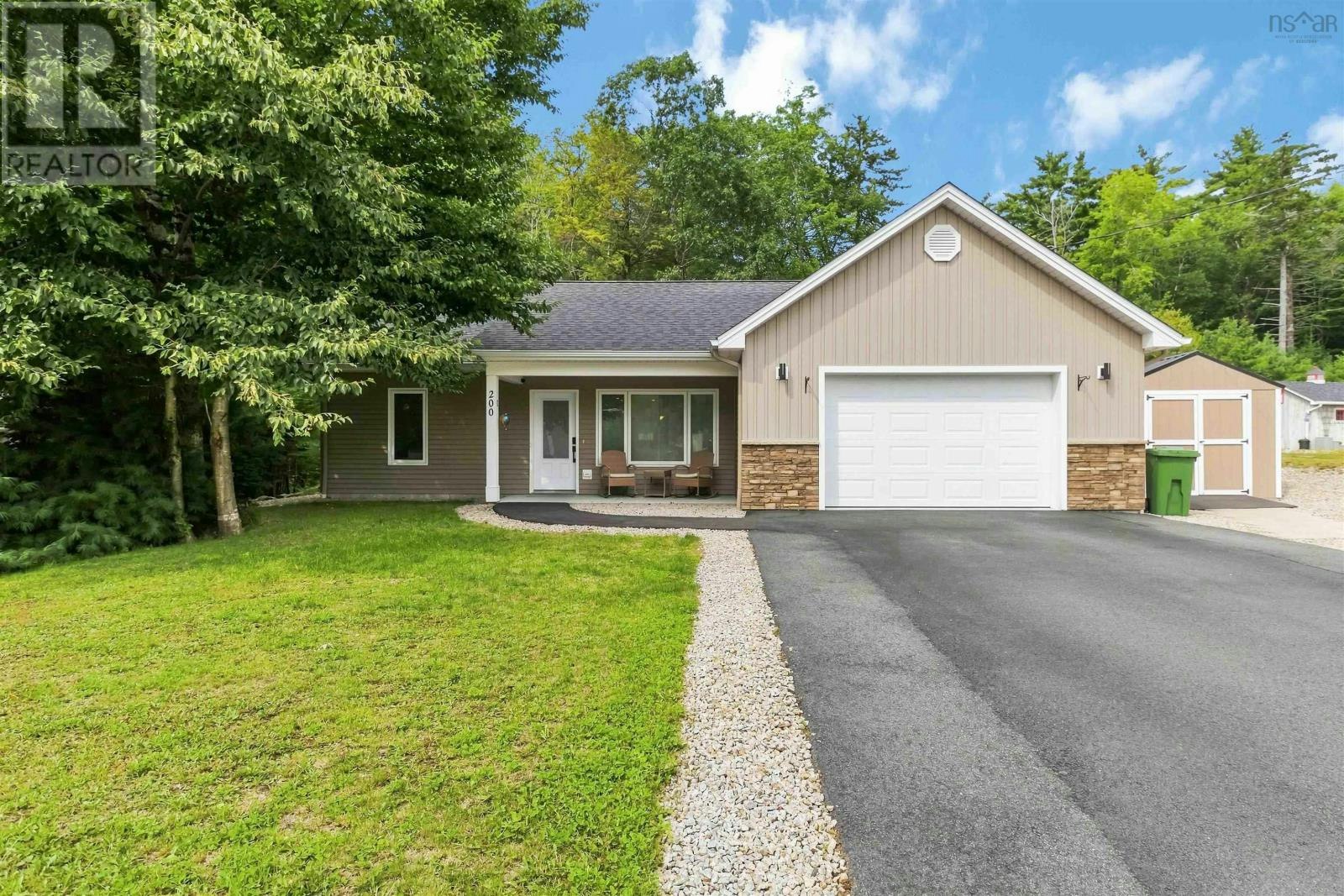 200 Winburn Avenue, Bridgewater, NS, B4V 9A4