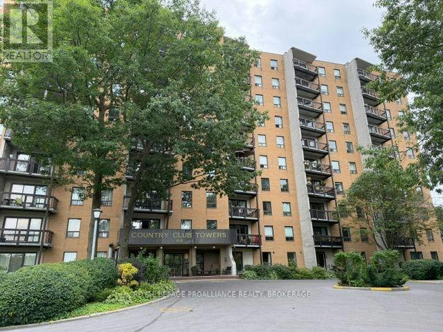 601-66 Greenview Drive, Kingston, ON, K7M 7C5