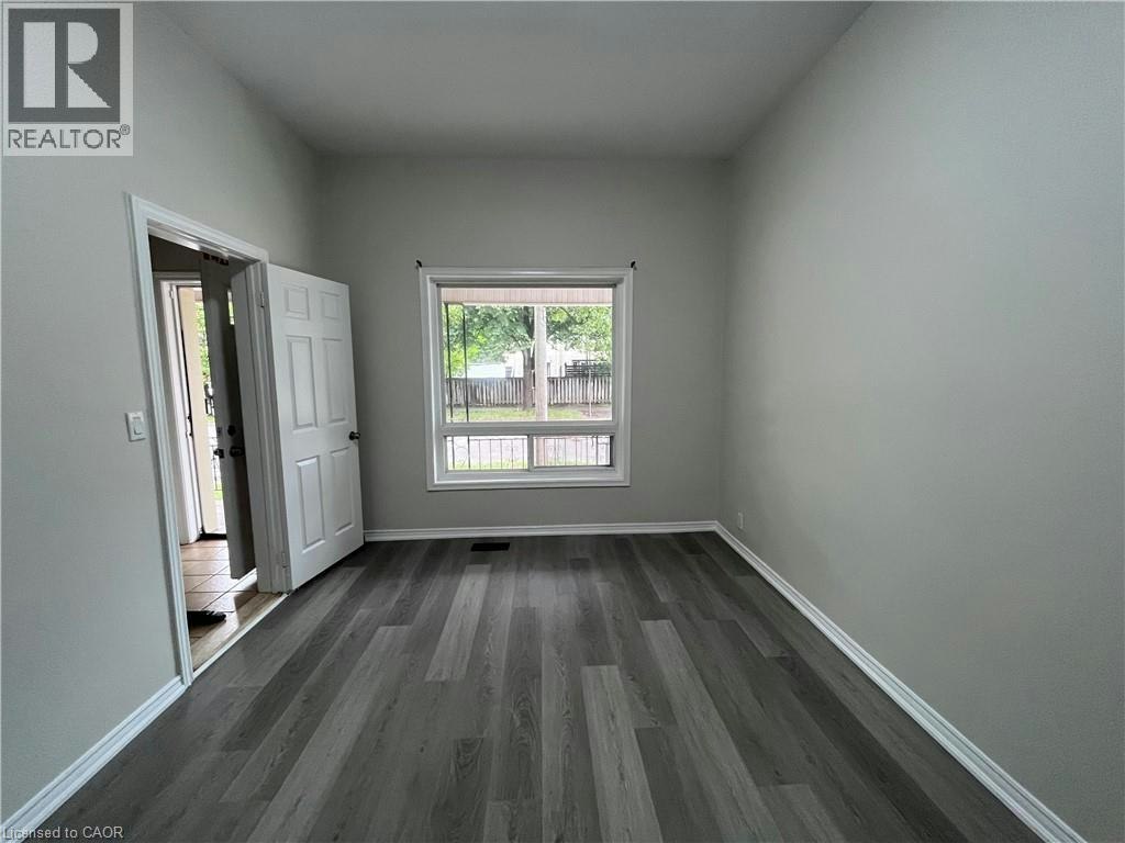 36 Pearl Street, Brantford, ON, N3T 3N6 - 7