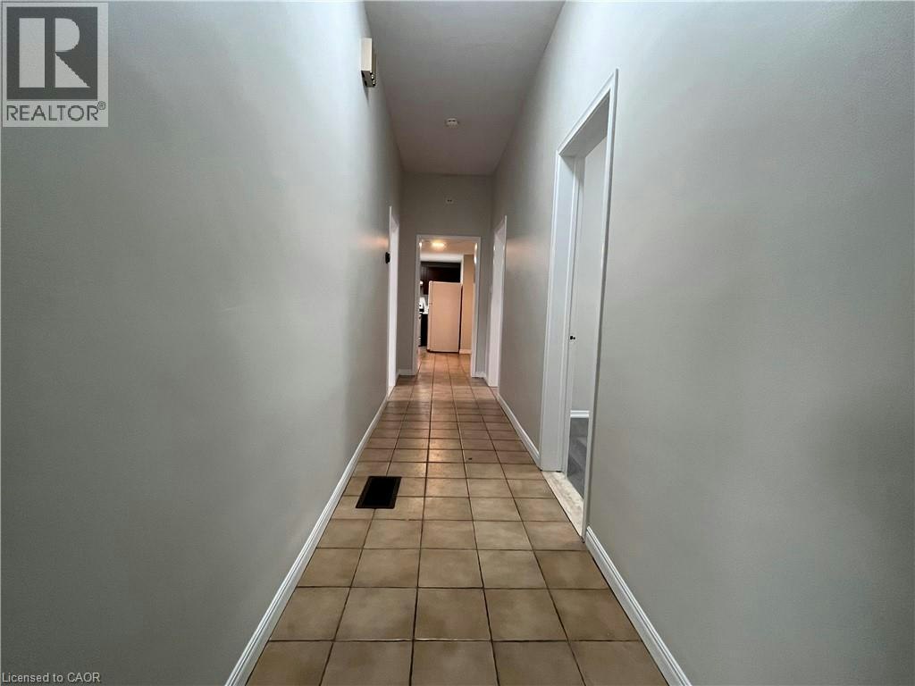 36 Pearl Street, Brantford, ON, N3T 3N6 - 4