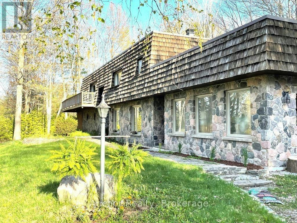 630 Farquhar Street, Gravenhurst, ON, P1P 1E3 - 3