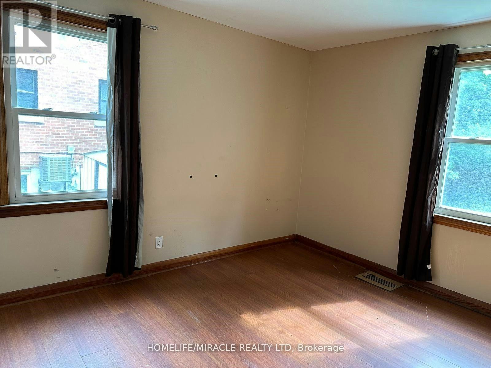 15 Beverley Street, Waterloo, ON, N2L 2H5 - 3