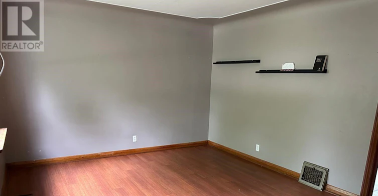 15 Beverley Street, Waterloo, ON, N2L 2H5 - 2