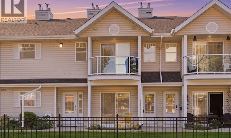 202 F-141 105th Street W