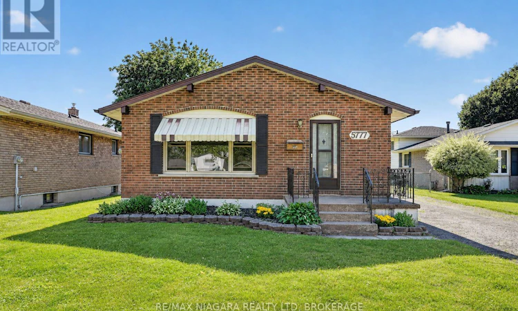 5777 Sunnylea Crescent