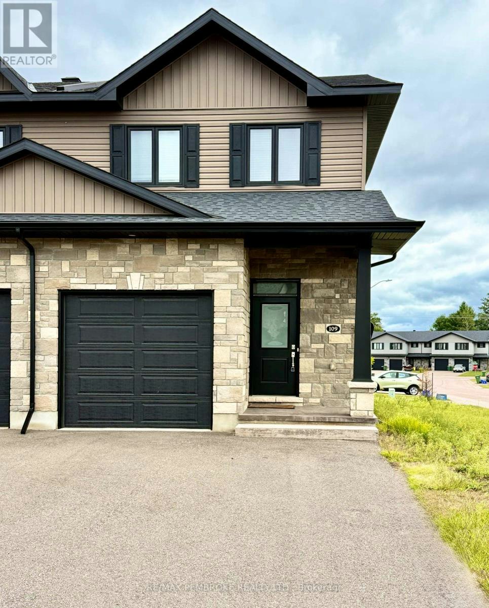 109 Chad Street, Petawawa, ON, K8H 0G9