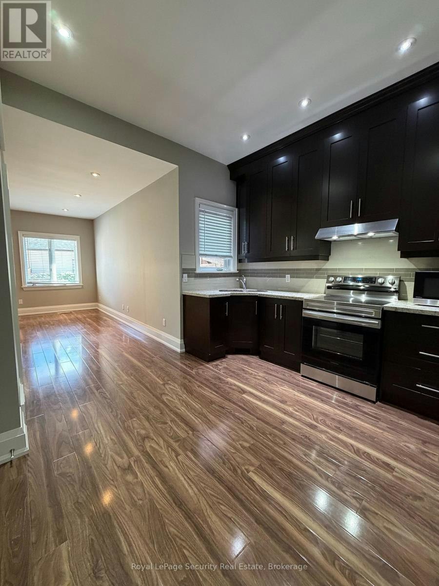 15 Coolmine Road, Toronto, ON, M6J 3G1 - 4