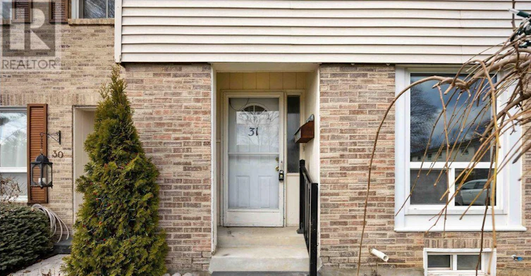 31-611 Galahad Drive, Oshawa, ON, L1K 1M1 - 2