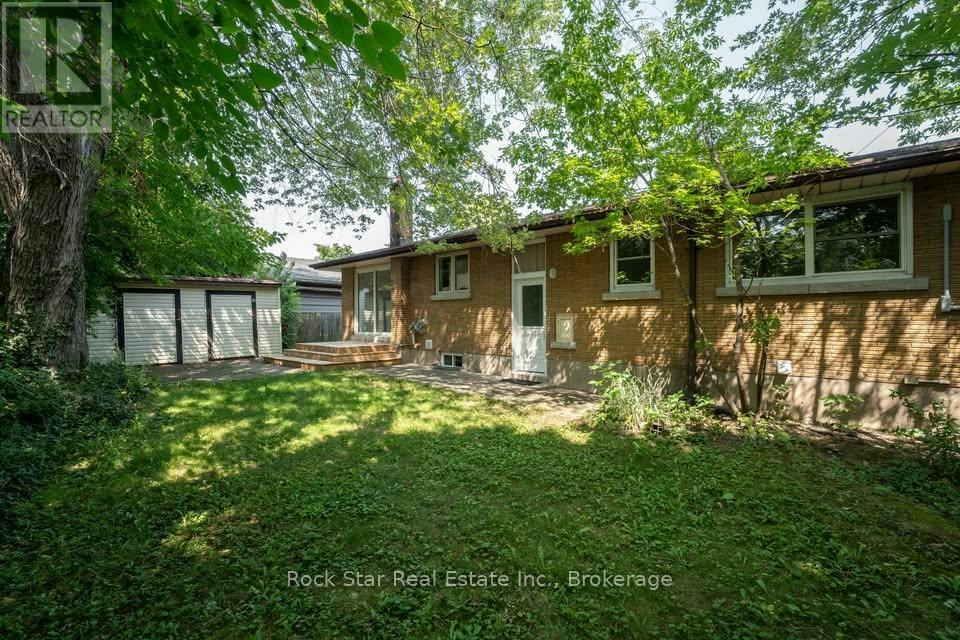 LOWER-10 Cullen Drive, St. Catharines, ON, L2T 3H1