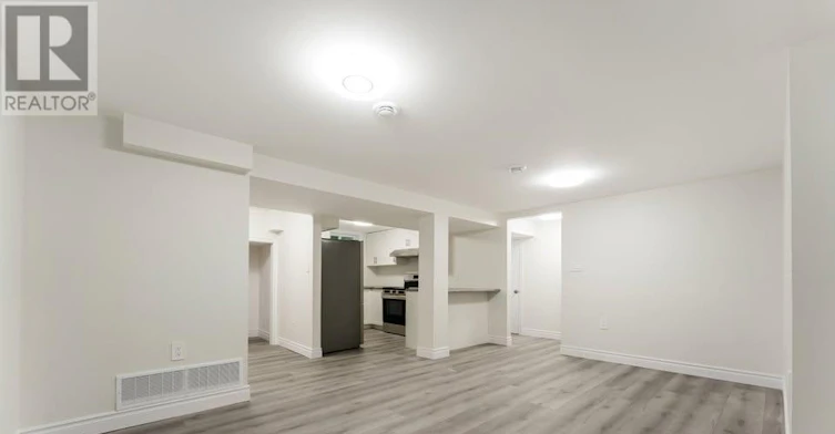 LOWER-10 Cullen Drive, St. Catharines, ON, L2T 3H1 - 2