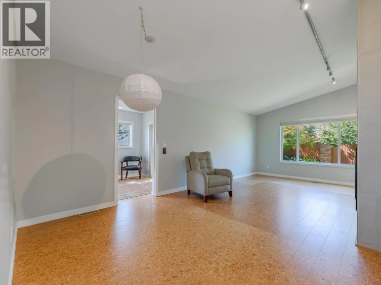 124 Heron Drive, Summerland, BC, V2A 8K6 - 10