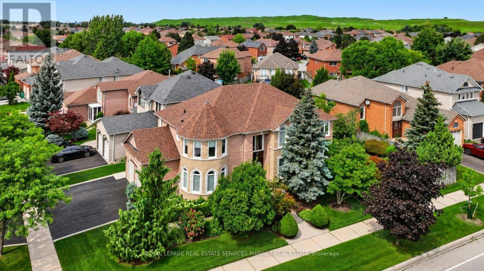 5563 Whitehorn Avenue, Mississauga, ON, L5V 2E2