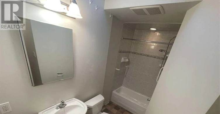 2-2500 Kingston Road, Toronto, ON, M1N 1V3 - 9