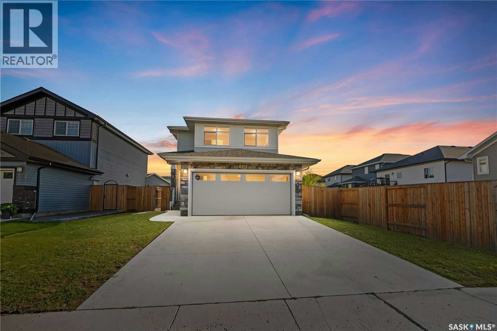 814 Labine Crescent, Saskatoon, SK, S7L 6N2