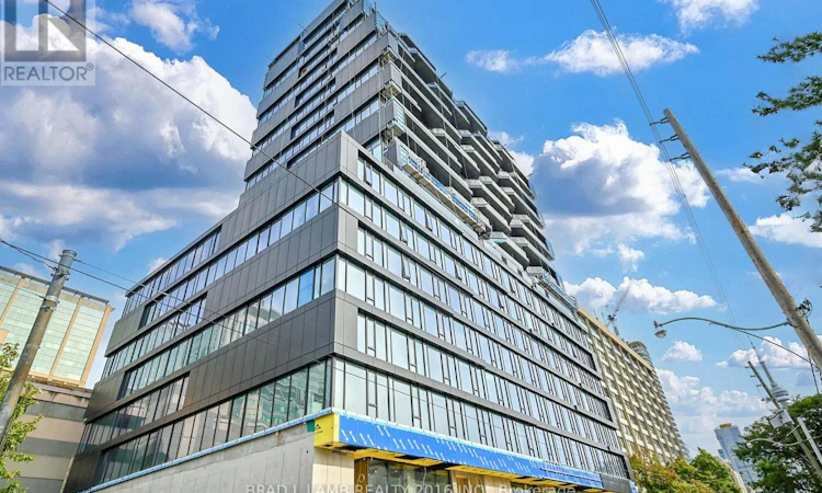 302-195 Mccaul Street