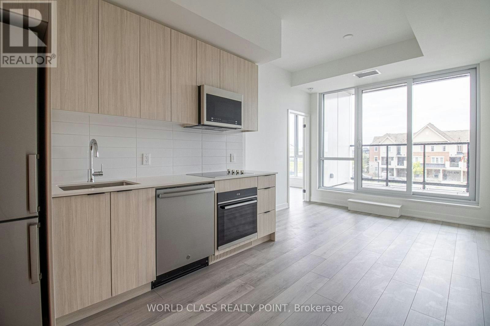 220-20 Deans Drive, Toronto, ON, M1L 0J7