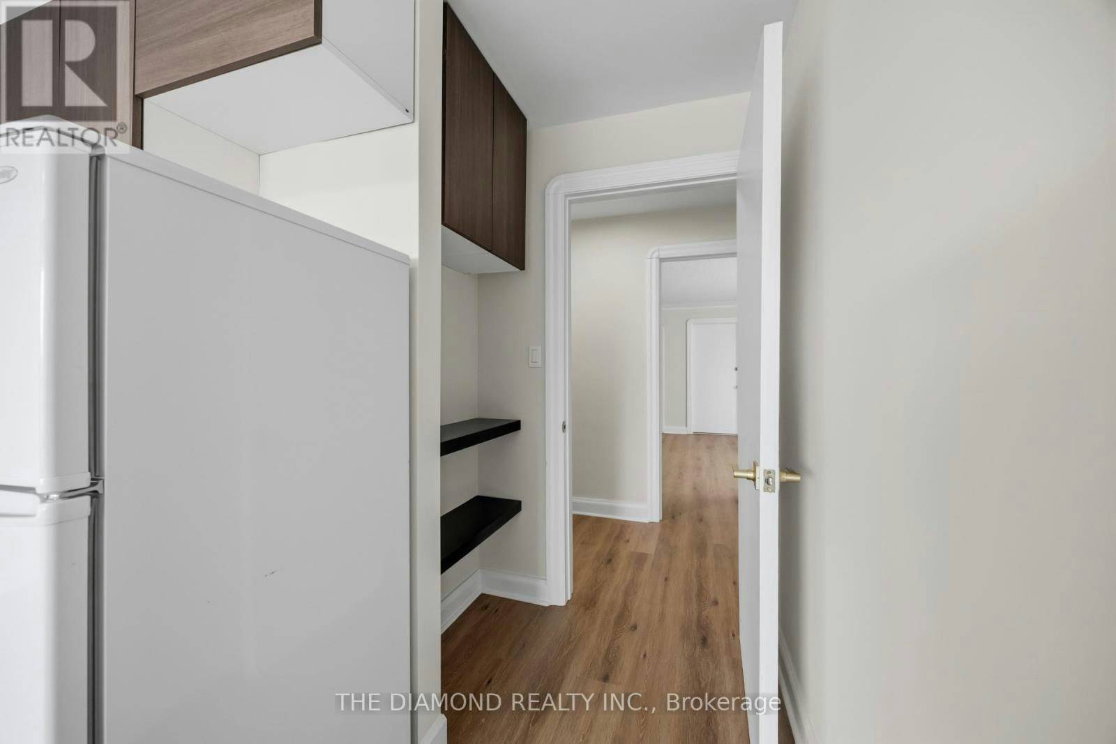 1958A Eglinton Avenue W, Toronto, ON, M6E 2J8 - 7
