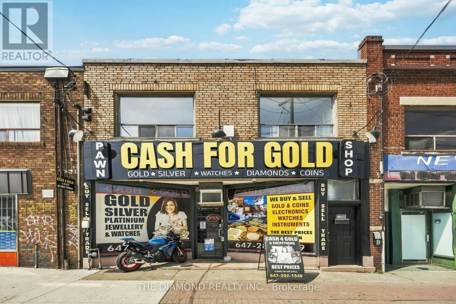 1958A Eglinton Avenue W, Toronto, ON, M6E 2J8