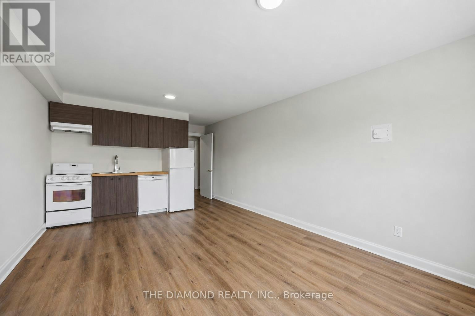 1958A Eglinton Avenue W, Toronto, ON, M6E 2J8 - 10