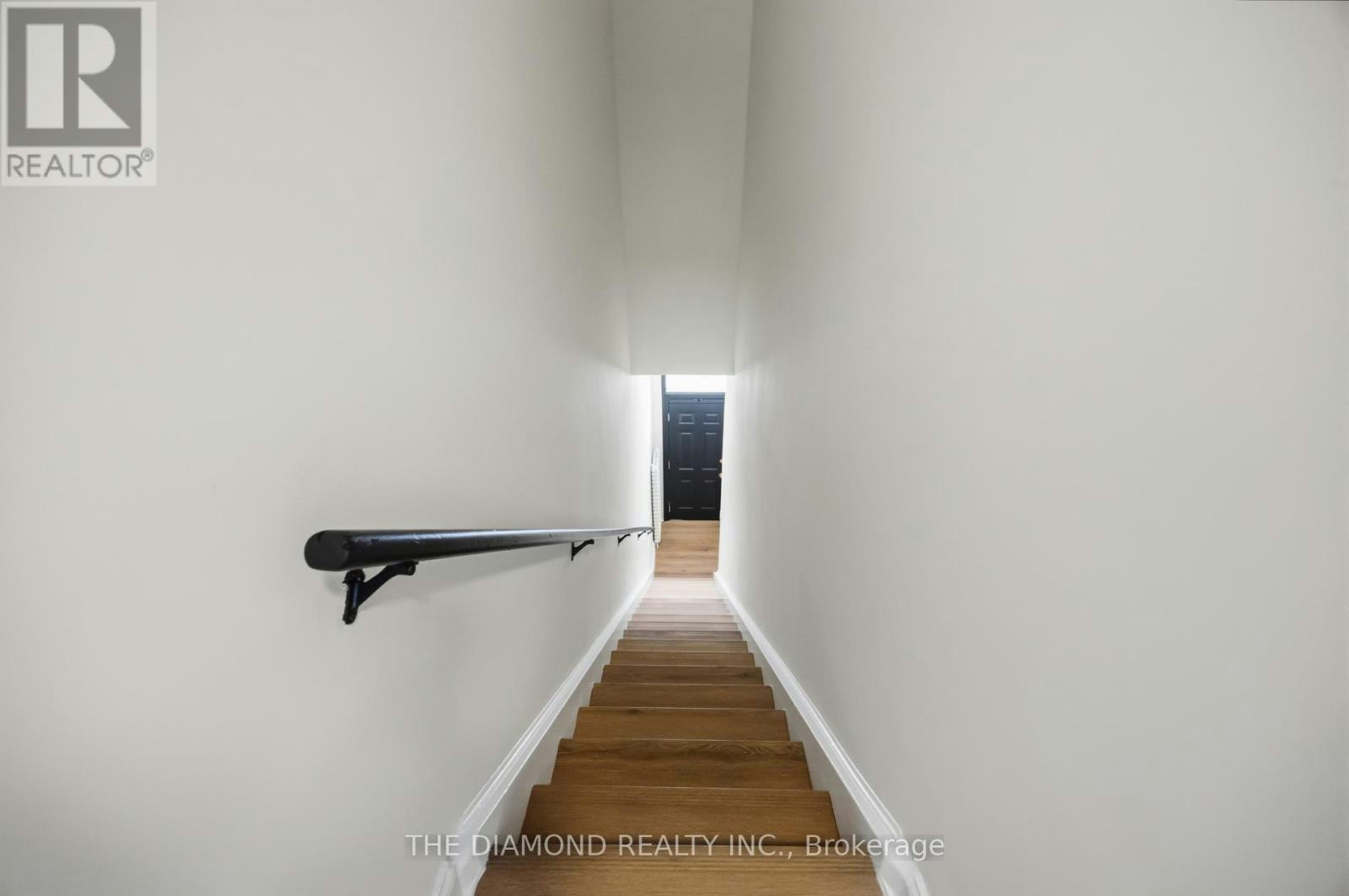 1958A Eglinton Avenue W, Toronto, ON, M6E 2J8 - 4
