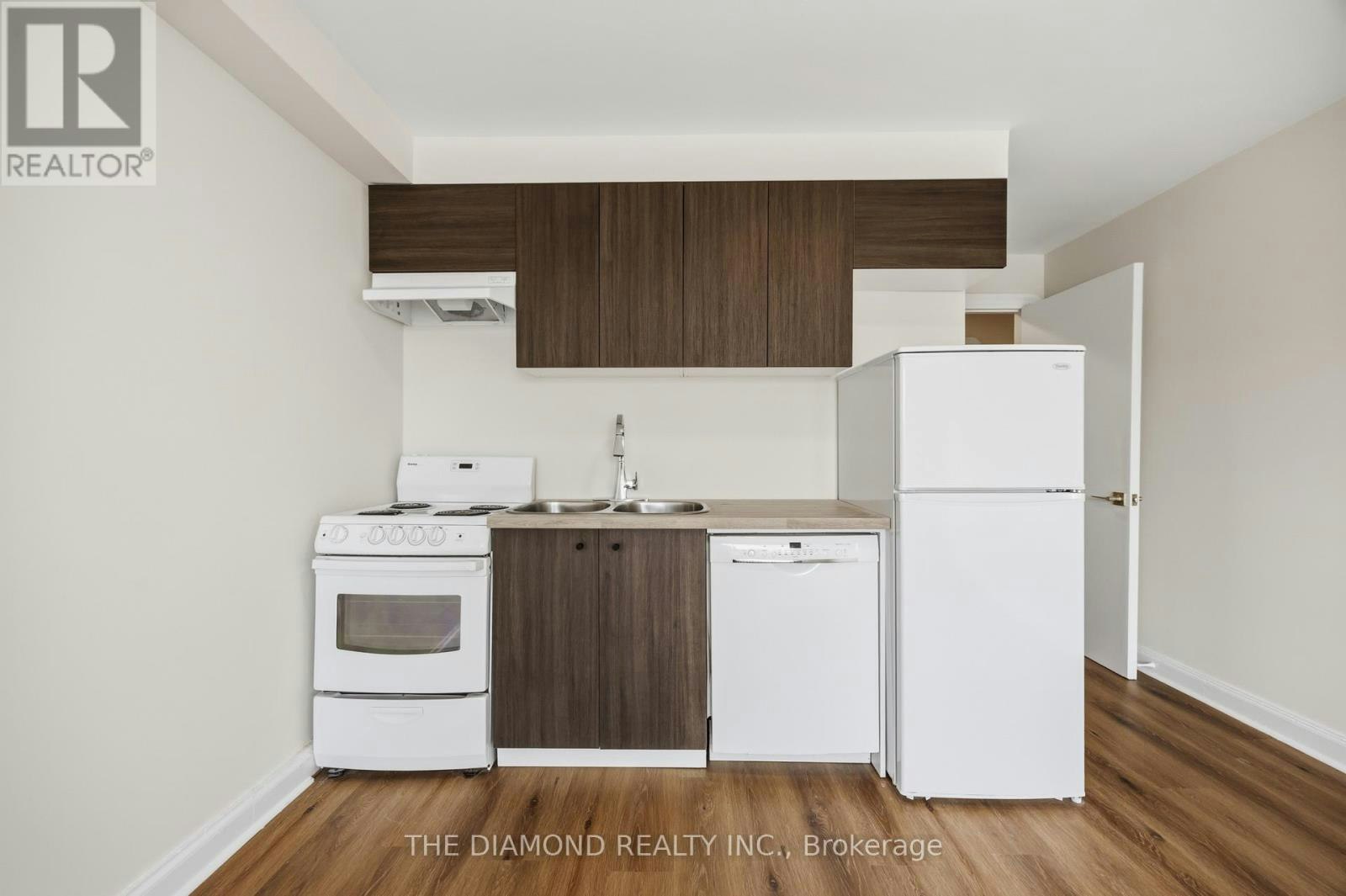 1958A Eglinton Avenue W, Toronto, ON, M6E 2J8 - 19