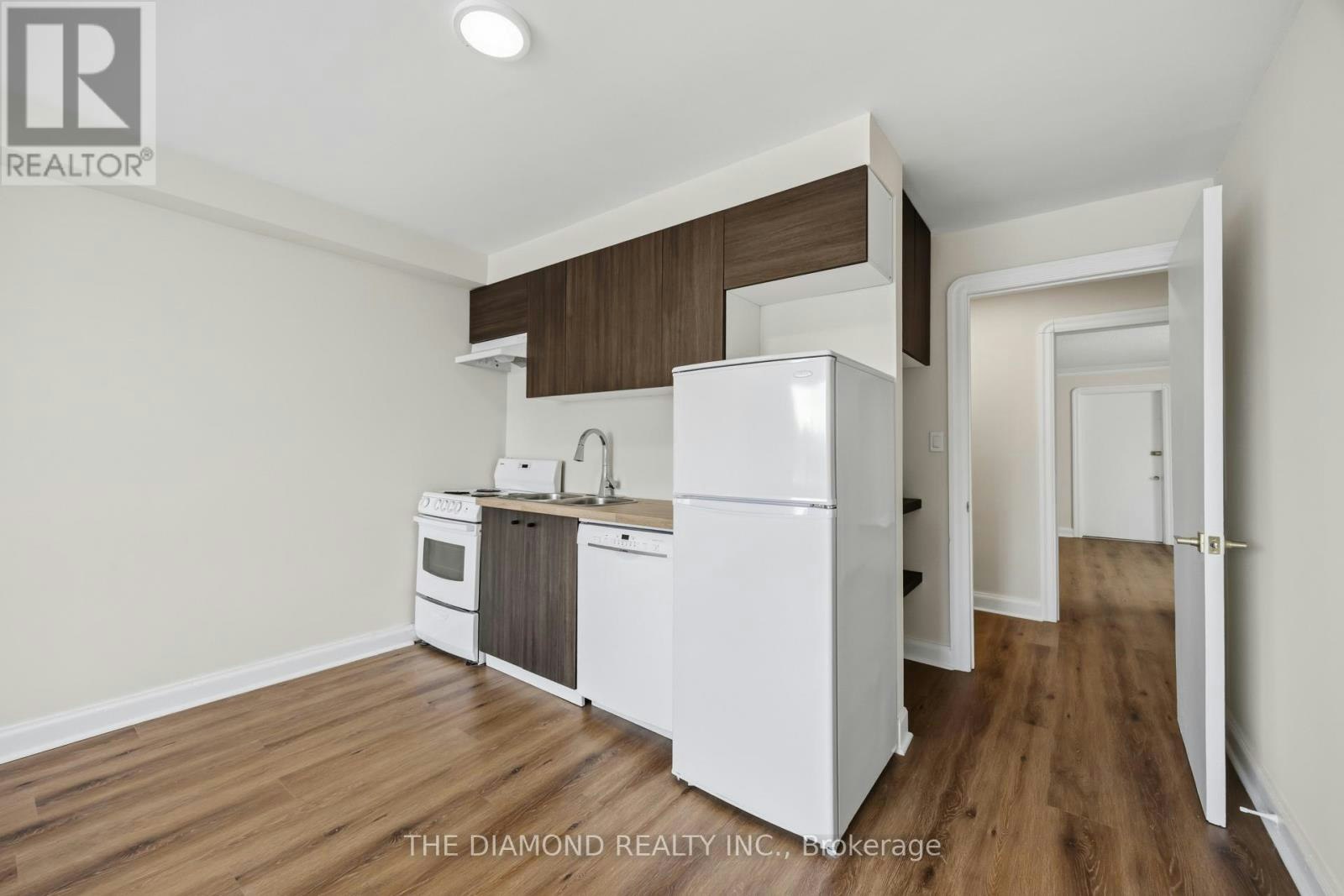 1958A Eglinton Avenue W, Toronto, ON, M6E 2J8 - 17