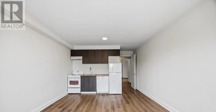 1958A Eglinton Avenue W, Toronto, ON, M6E 2J8 - 16