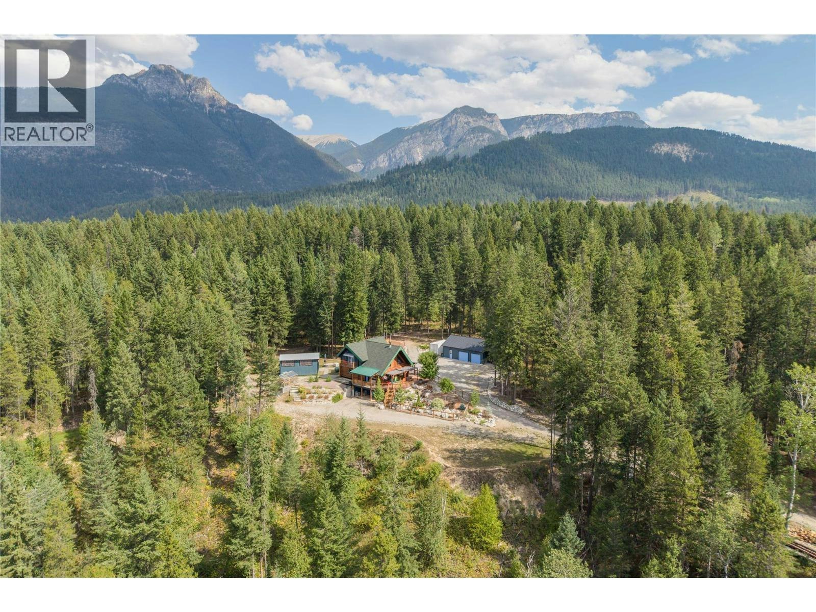 647 Bench Road, Golden, BC, V0A 1H1