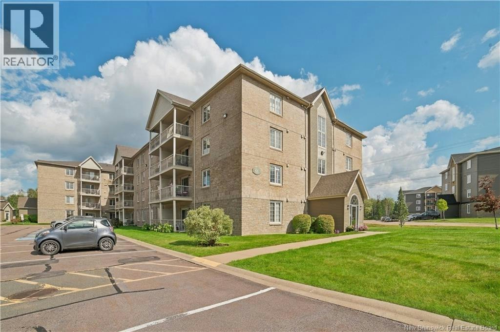 206-65 Diamond Head Court - 2