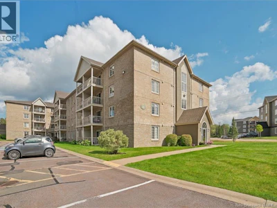 206-65 Diamond Head Court - 2