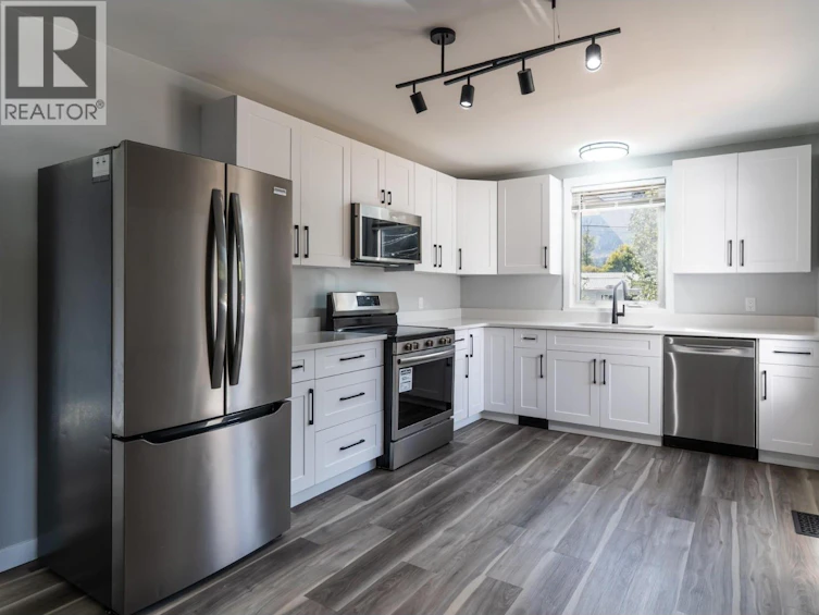 2323 Vale Avenue, Lumby, BC, V0E 2G0 - 29