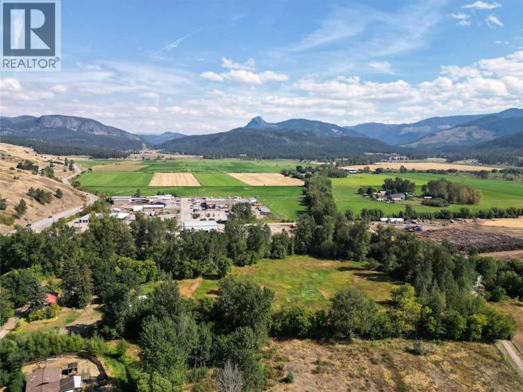 2323 Vale Avenue, Lumby, BC, V0E 2G0 - 39