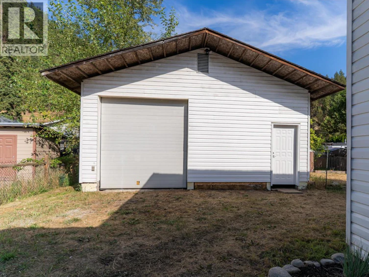 2323 Vale Avenue, Lumby, BC, V0E 2G0 - 46