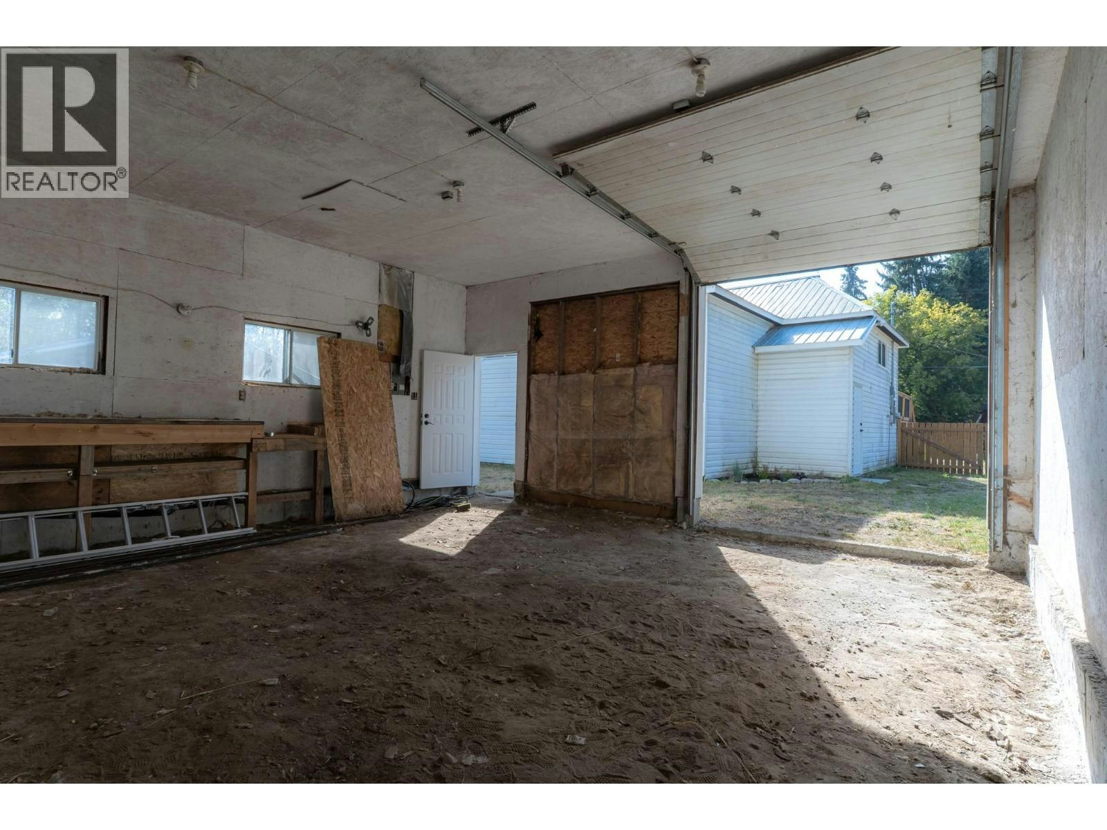 2323 Vale Avenue, Lumby, BC, V0E 2G0 - 42