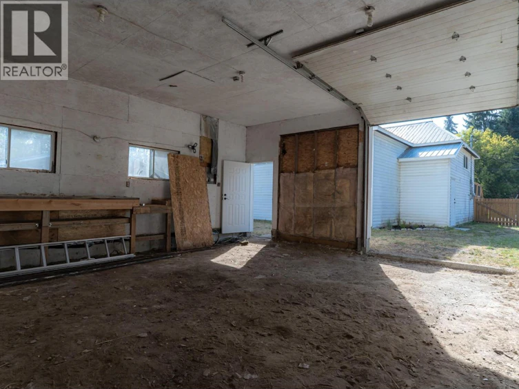 2323 Vale Avenue, Lumby, BC, V0E 2G0 - 42
