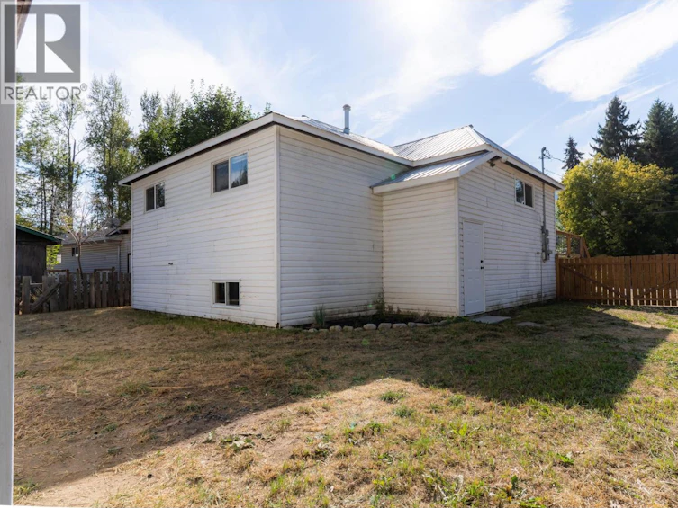 2323 Vale Avenue, Lumby, BC, V0E 2G0 - 45