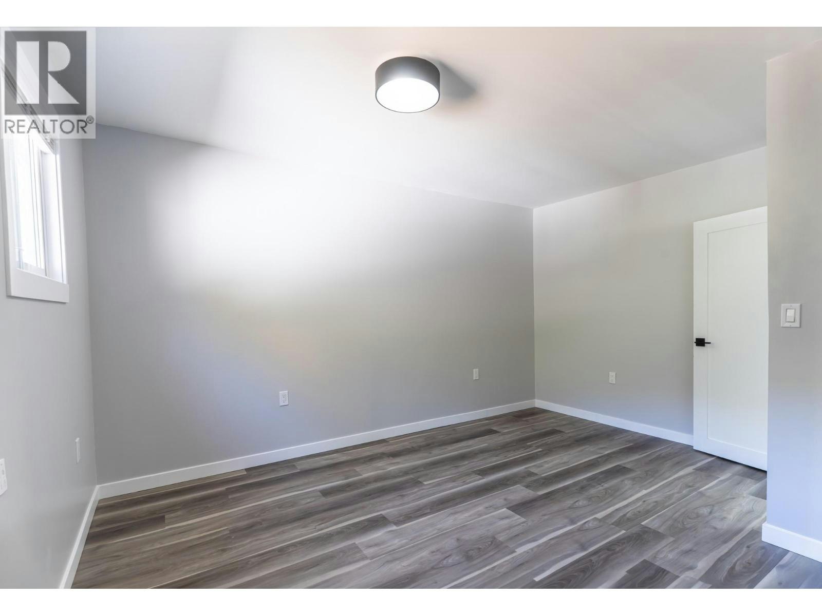 2323 Vale Avenue, Lumby, BC, V0E 2G0 - 8
