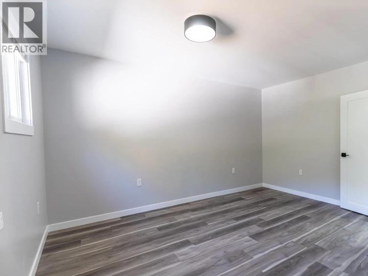 2323 Vale Avenue, Lumby, BC, V0E 2G0 - 8
