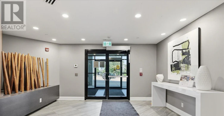 312-128 Grovewood Common, Oakville, ON, L6H 0X3 - 3