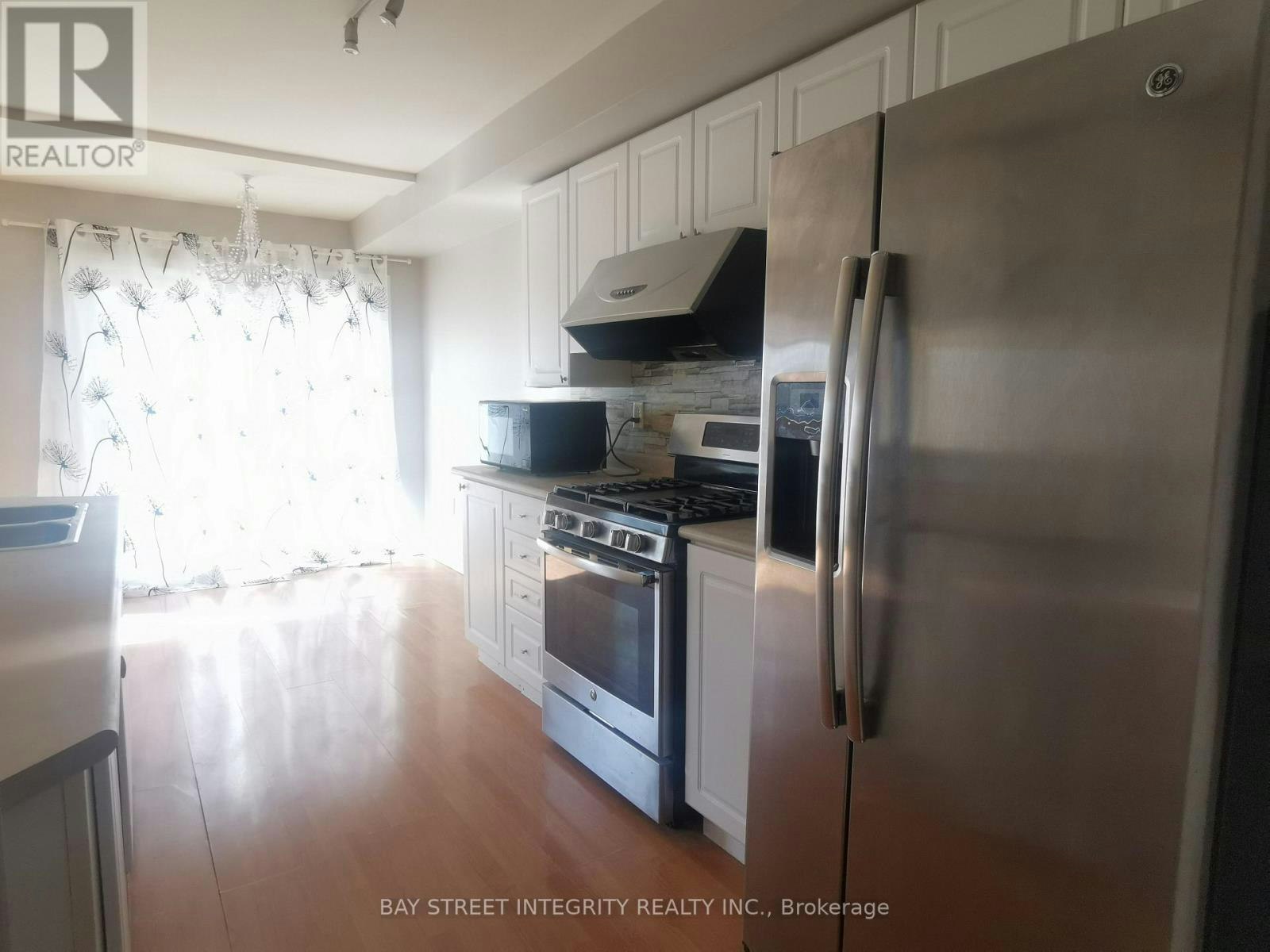 355 Ravineview Way, Oakville, ON, L6H 6S5 - 8