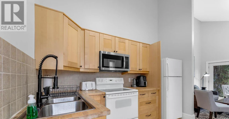 78 Ferrie Street W, Hamilton, ON, L8L 1C9 - 16