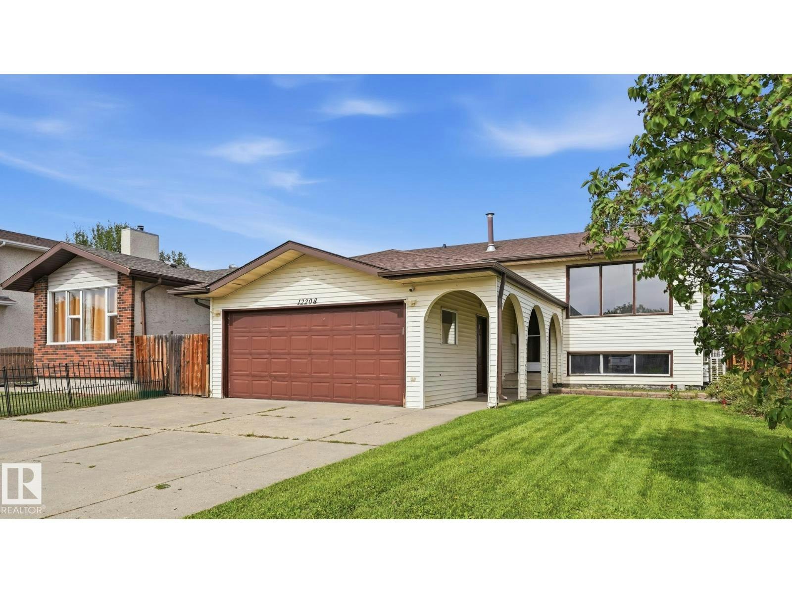 12208 146 Avenue NW, Edmonton, AB, T5X 4X6