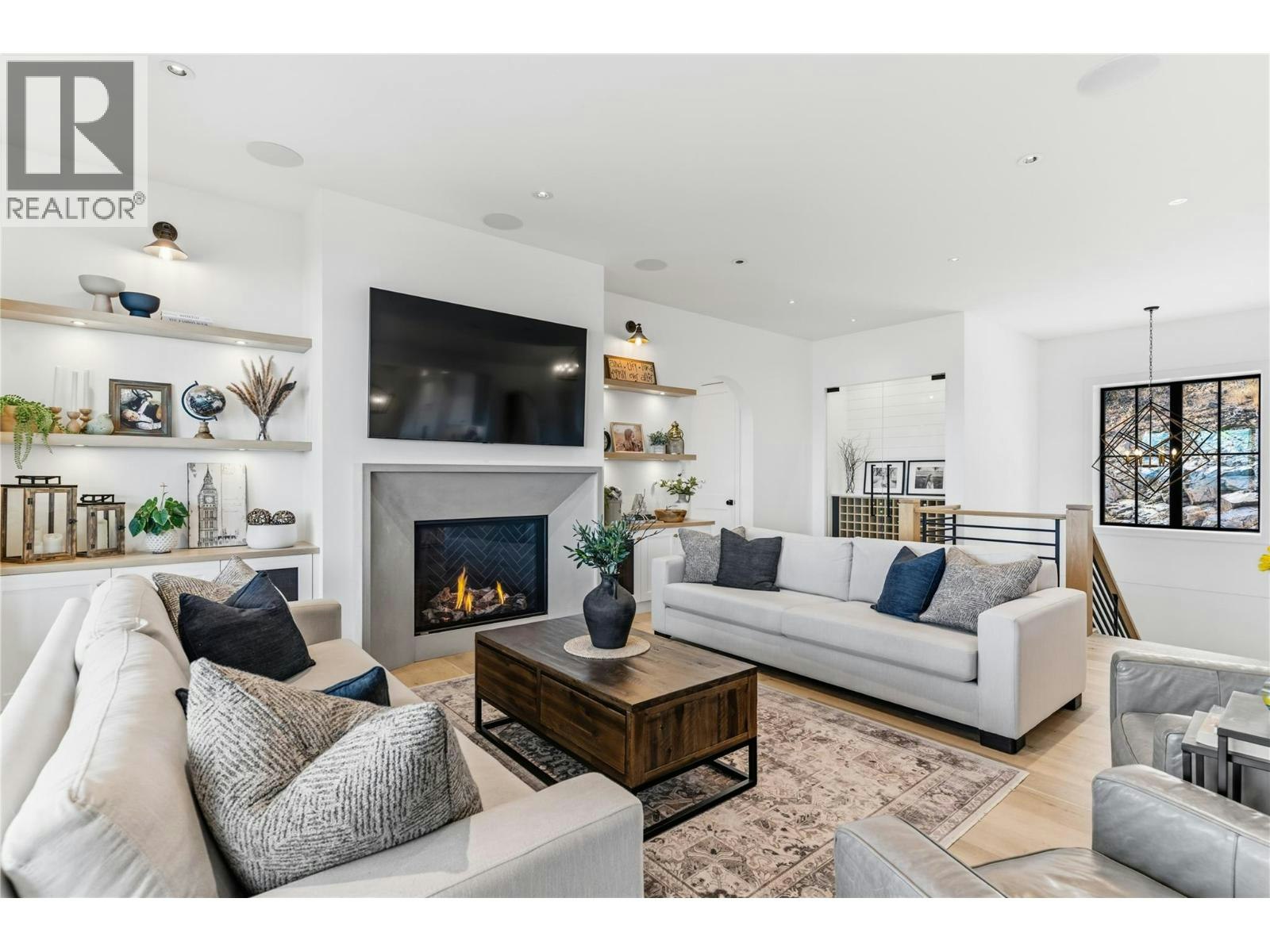 902 Lloyd Jones Drive, West Kelowna, BC, V1Z 2X9 - 7