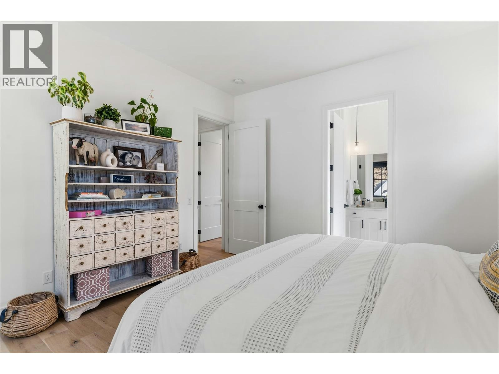 902 Lloyd Jones Drive, West Kelowna, BC, V1Z 2X9 - 26